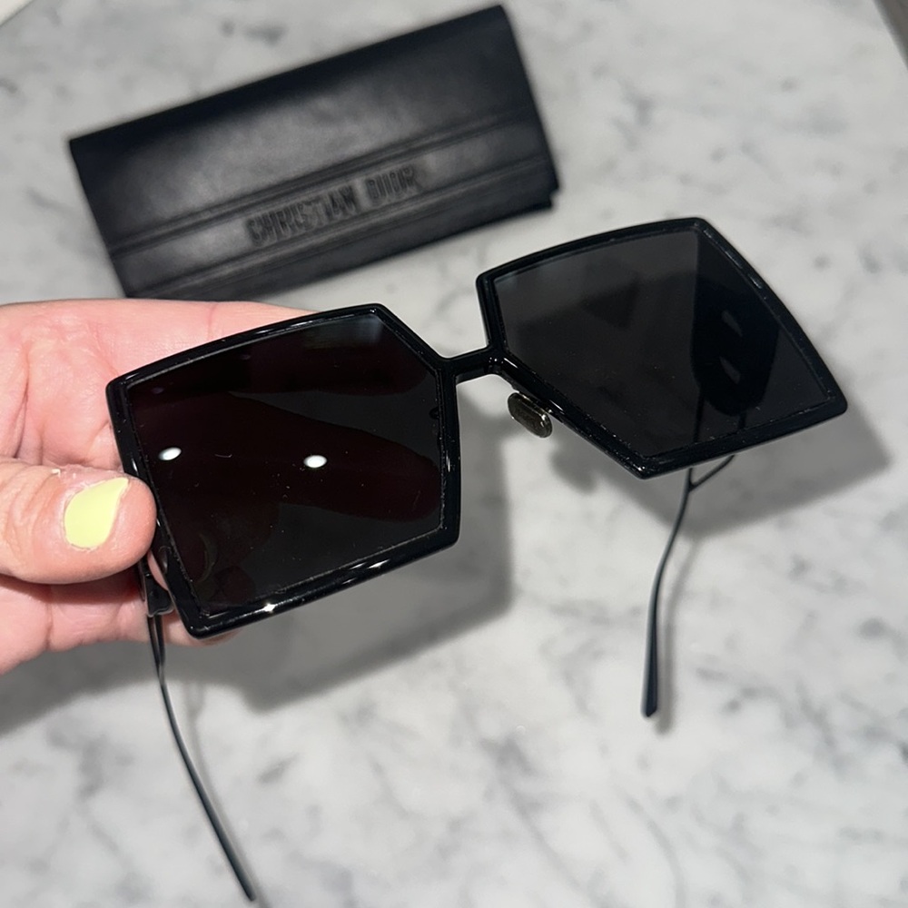 Dior over sized Women’s Glasses - Picture 4 of 5
